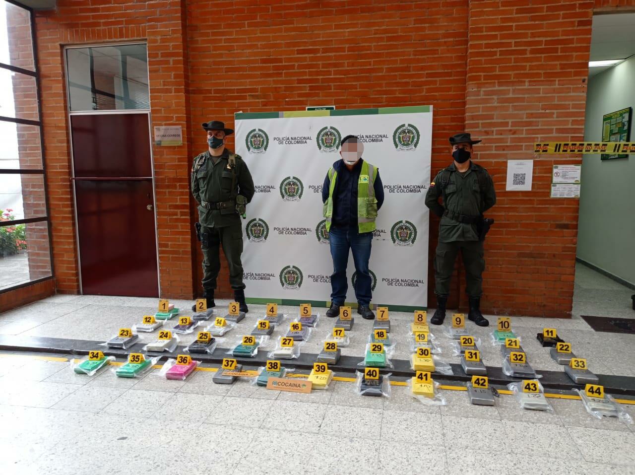 Capturado ciudadano que pretendía sacar 52 kilos de clorhidrato de cocaína en el Aeropuerto Internacional el Dorado