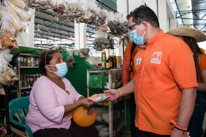 “Caicedo le arrebató el Mercado a los paramilitares y ahora votaremos por Fuerza Ciudadana en contra de los parapolíticos”: Comerciantes