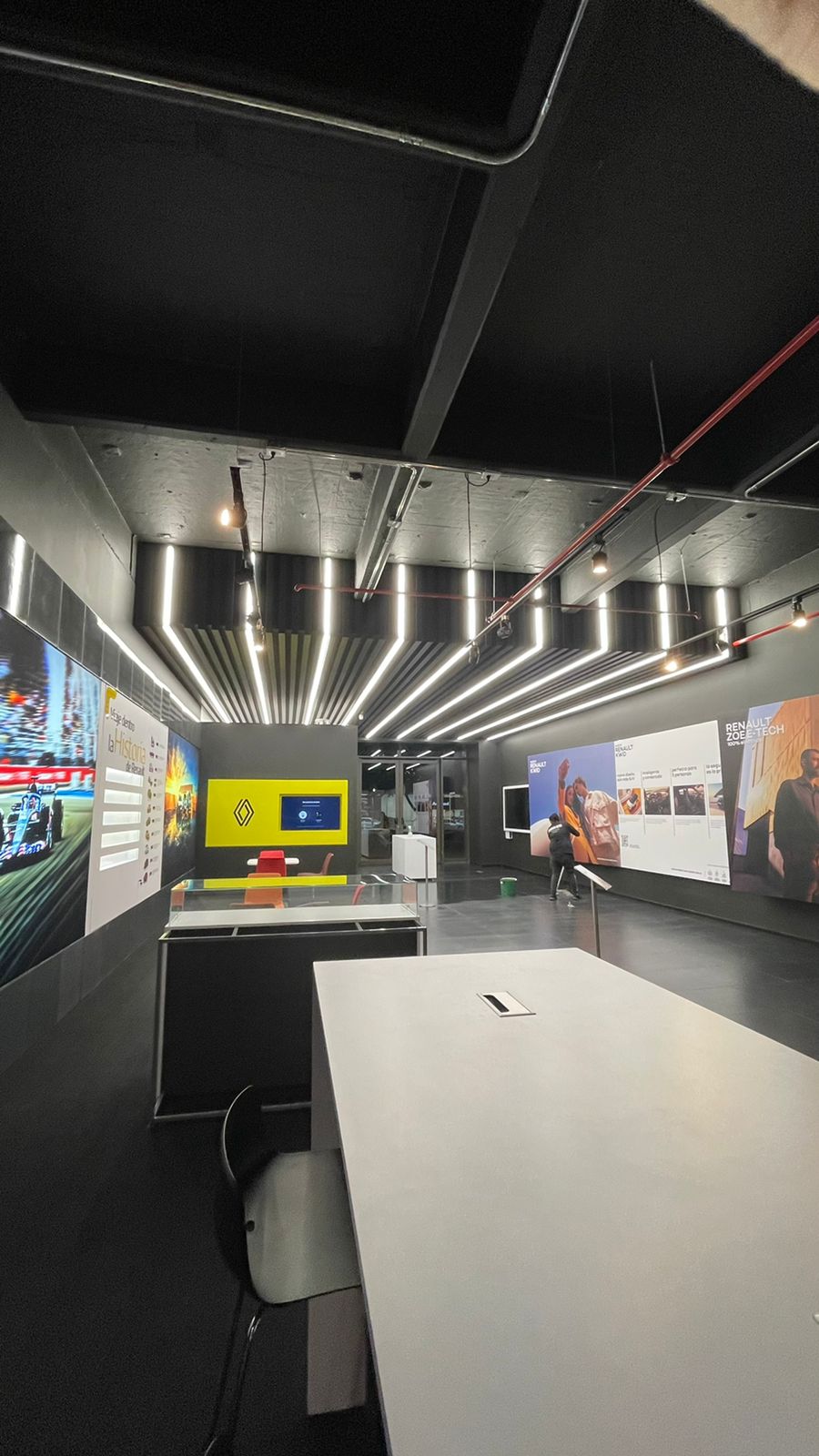Sanautos abre la primera sala interactiva de ventas en Usaquén