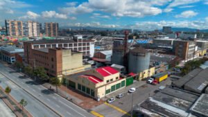 Bogotá logra $41.987 millones para conservar áreas protegidas con primera subasta de derechos de construcción.