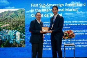 Bogotá recibe su segundo reconocimiento internacional en 2026 por la emisión de su bono verde.