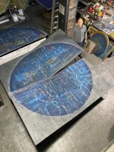 Carlos salas inaugura exposición “vislumbres, desde lo profundo del taller” en la galería Baobab de bogotá.