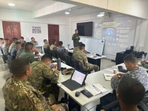 Escuela de Comunicaciones lidera entrenamiento en comando y control en Panamá.