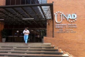 La UNAD y Cisco lanzan cursos gratuitos en programación y tecnologías digitales.