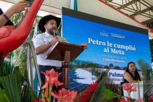 Con inversión de $8.245 millones, Gobierno entrega granja solar que llevará energía limpia a más de 1.750 habitantes de Vista Hermosa.