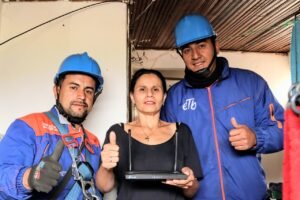 ¡Galardonado con el Premio Latam Digital 2026, el programa Conexión Social llega a Santa Fe y alcanza los 75.000 hogares conectados!.