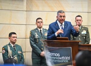 “No descansaremos en nuestra misión de defender a los colombianos”, ministro de Defensa ante el Senado.