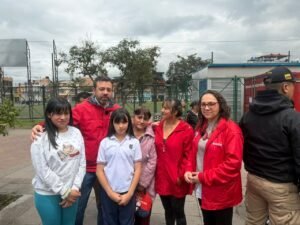 Conexión Social alcanza la meta de hogares conectados a internet gratuito y lanza una plataforma educativa virtual.