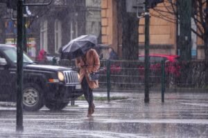 NUEVA EPS orienta a sus afiliados sobre cómo proteger su salud ante las diferencias climáticas que afronta el país.