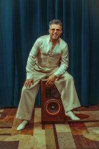 Luis enrique“el príncipe de la salsa”llega al teatro colsubsidio.